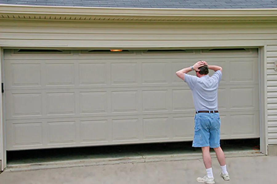 common issues that can cause a garage door to malfunction